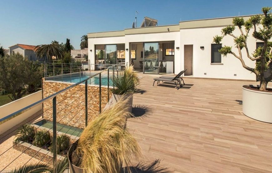 Recently built, eclusive, elegant and modern house