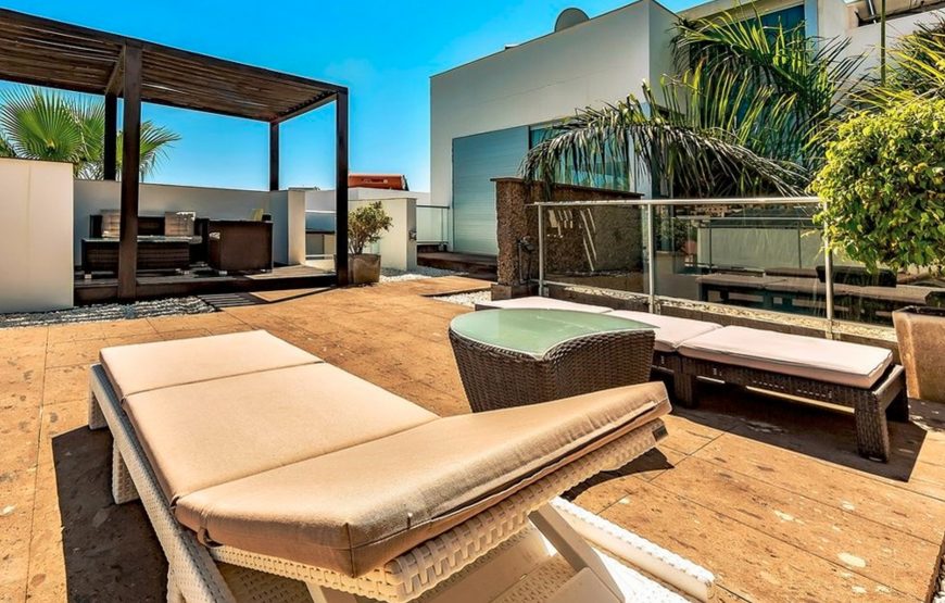 Comfortable modern villa with private heated pool