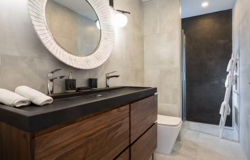 Recently built, eclusive, elegant and modern house