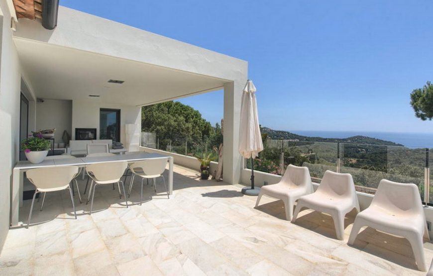 Complete privacy holiday in Begur, Girona