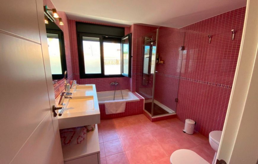 Villa near the best beaches with golden sand and crystal clear waters