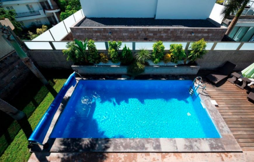 Villa 5 minutes walk from El Duque beach
