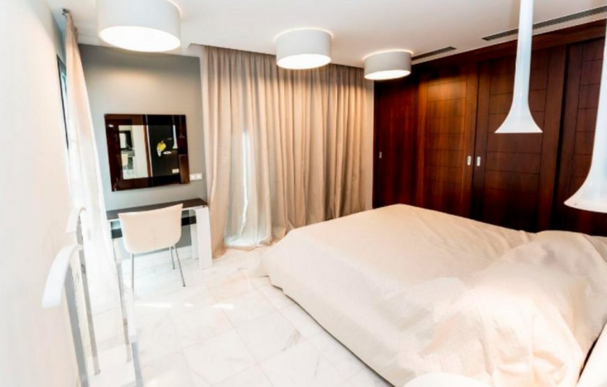 Villa 5 minutes walk from El Duque beach