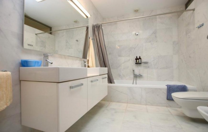 Villa 5 minutes walk from El Duque beach