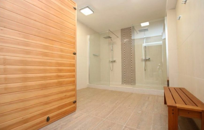Villa 5 minutes walk from El Duque beach