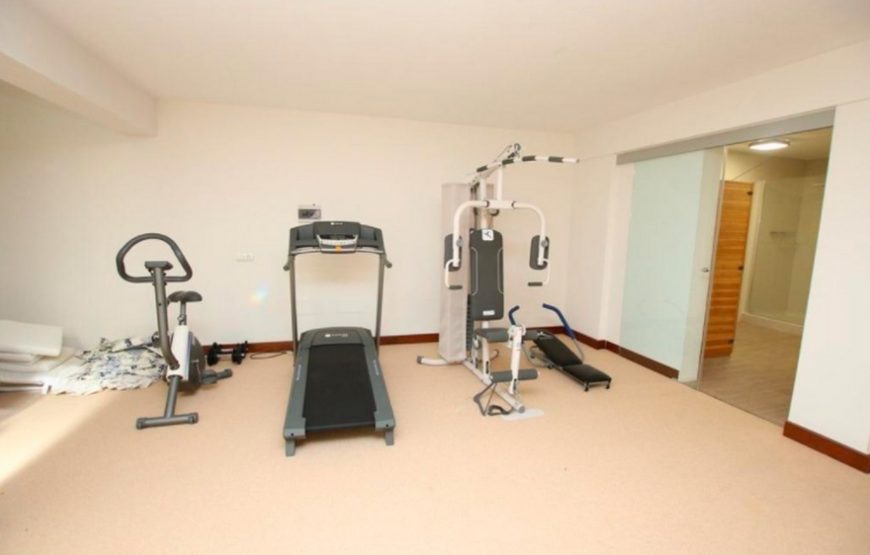 Villa 5 minutes walk from El Duque beach