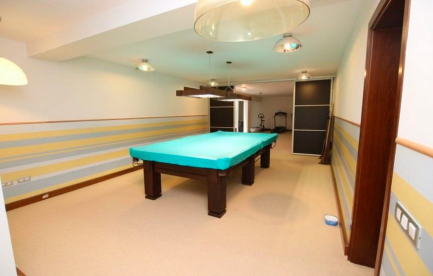 Villa 5 minutes walk from El Duque beach