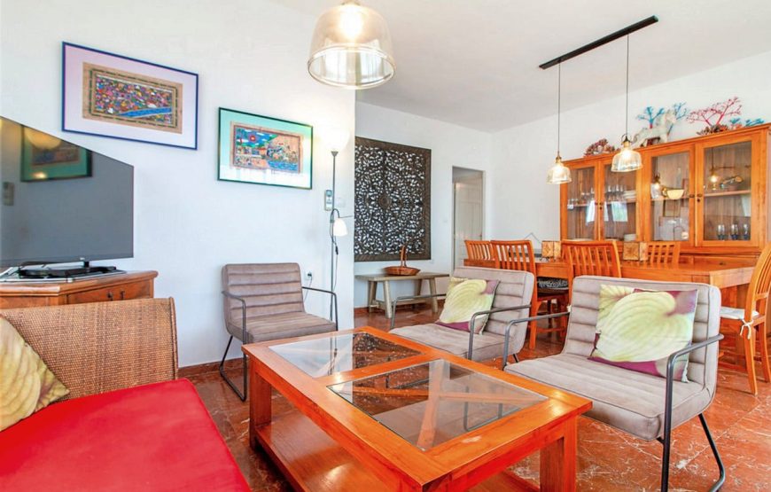 Villa near the beach with the most beautiful pool