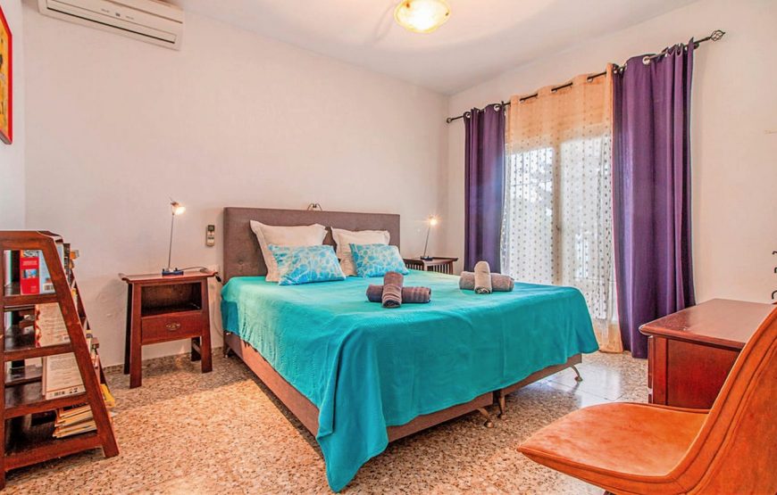 Villa near the beach with the most beautiful pool