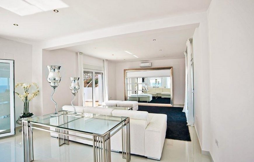 Unique 4 bedroom villa overlooking the Jávea port