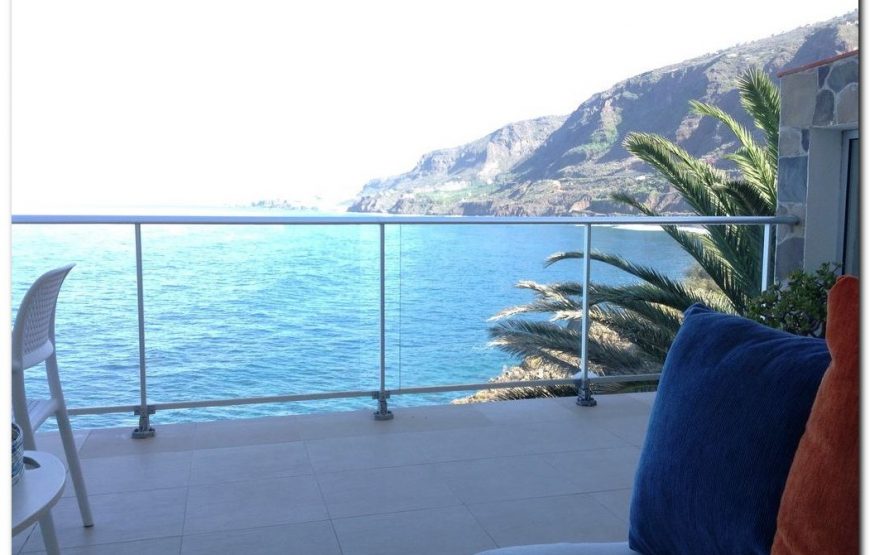 Beautiful beach villa with exceptional views