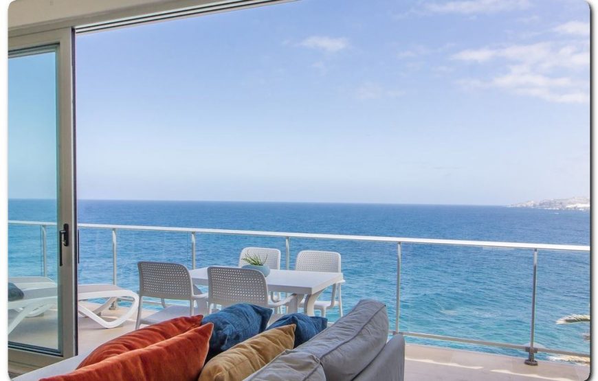 Beautiful beach villa with exceptional views