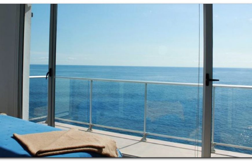 Beautiful beach villa with exceptional views