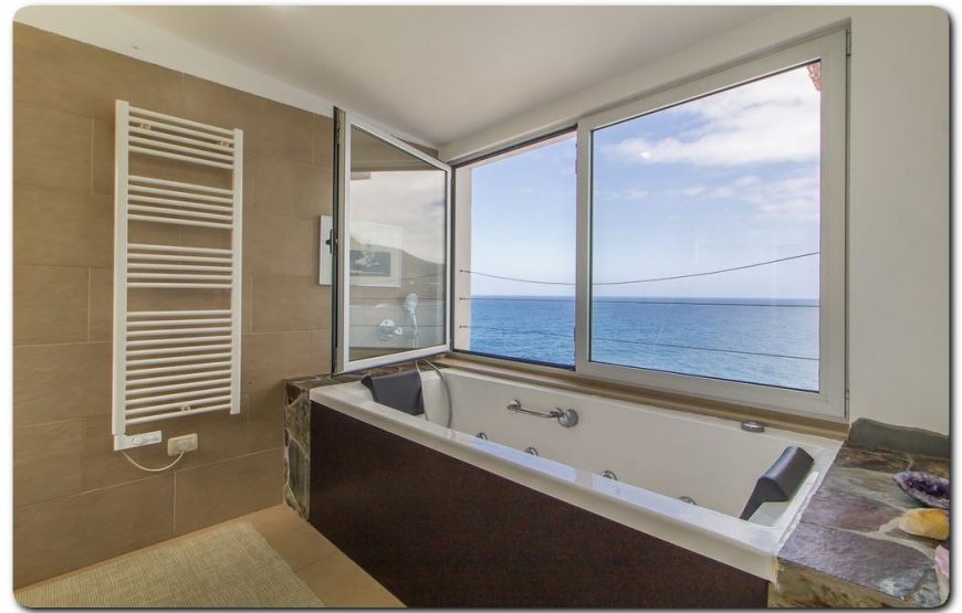 Beautiful beach villa with exceptional views