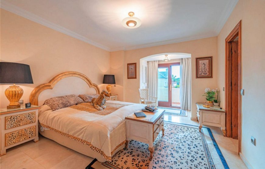 Modern villa El Presidente only 250 m from the beach