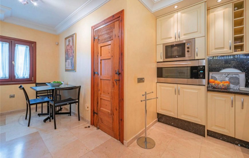 Modern villa El Presidente only 250 m from the beach
