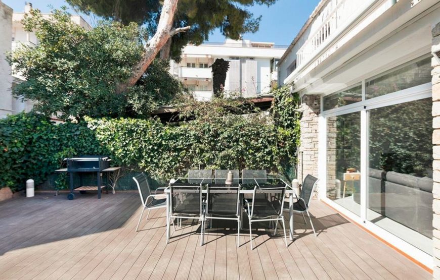 Exclusive house with garden and large private pool