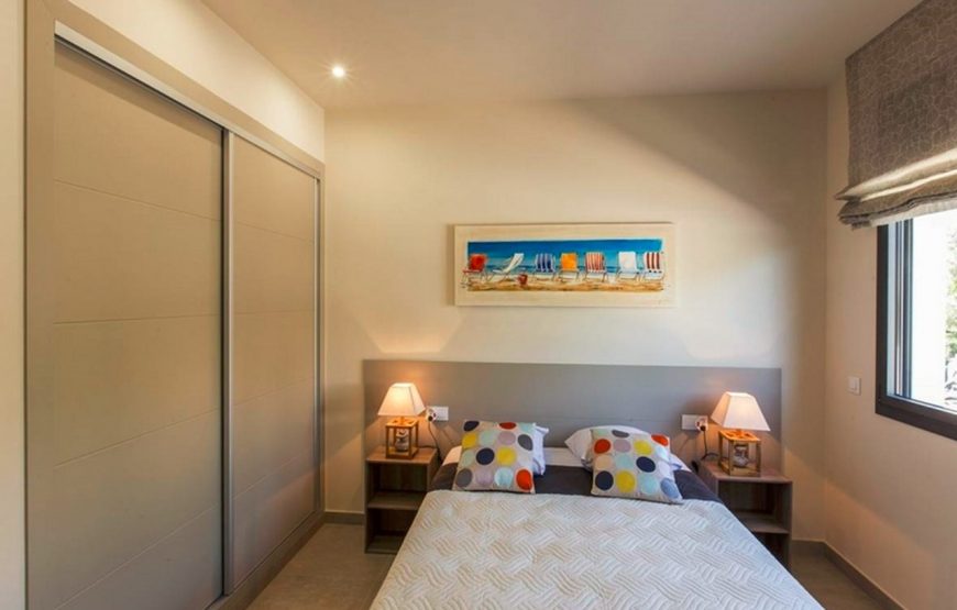 Recently built, eclusive, elegant and modern house