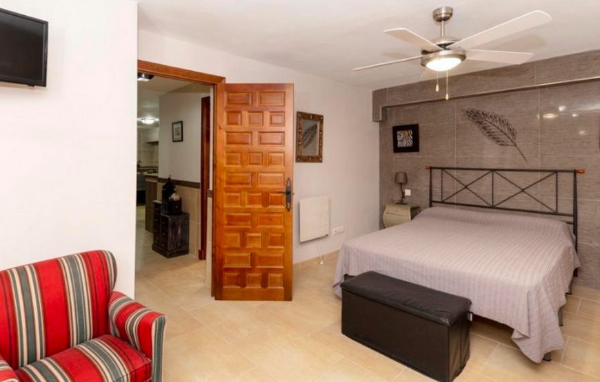 Semi-detached villa of 4bedrooms with private pool