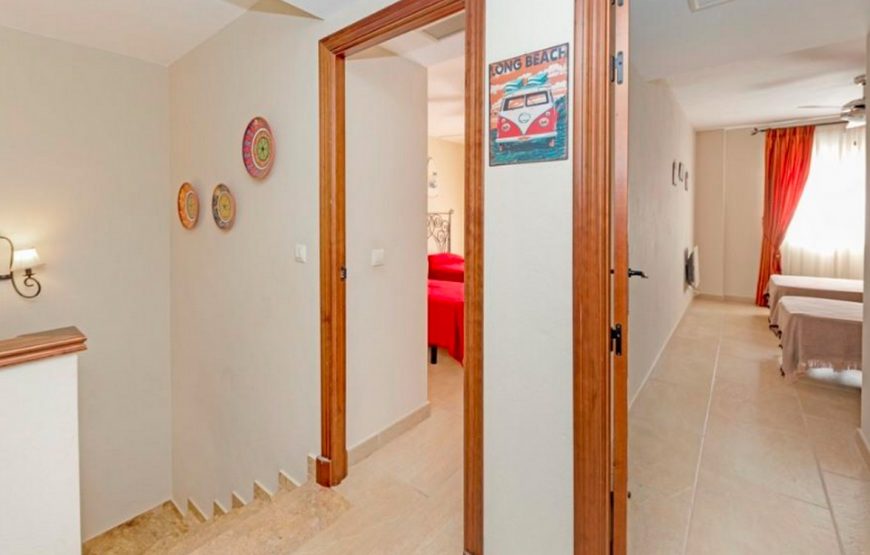 Semi-detached villa of 4bedrooms with private pool