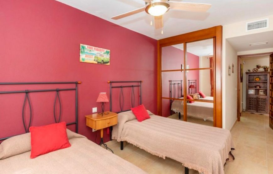 Semi-detached villa of 4bedrooms with private pool