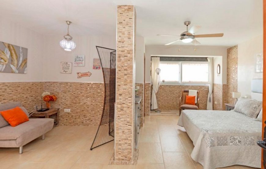 Semi-detached villa of 4bedrooms with private pool