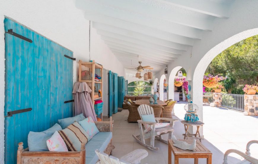 Beautiful villa with a contemporary Ibizan style