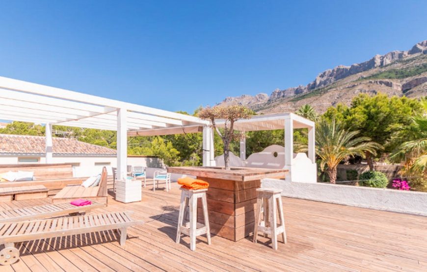 Beautiful villa with a contemporary Ibizan style