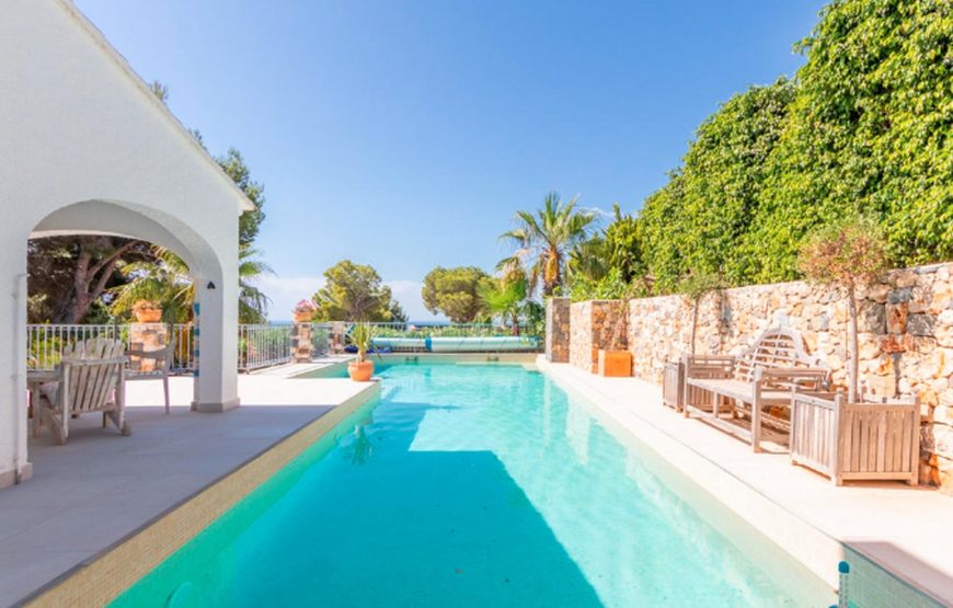 Beautiful villa with a contemporary Ibizan style