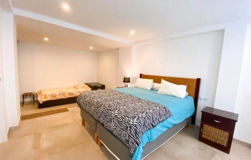 Dream property with 3 floors and sea views