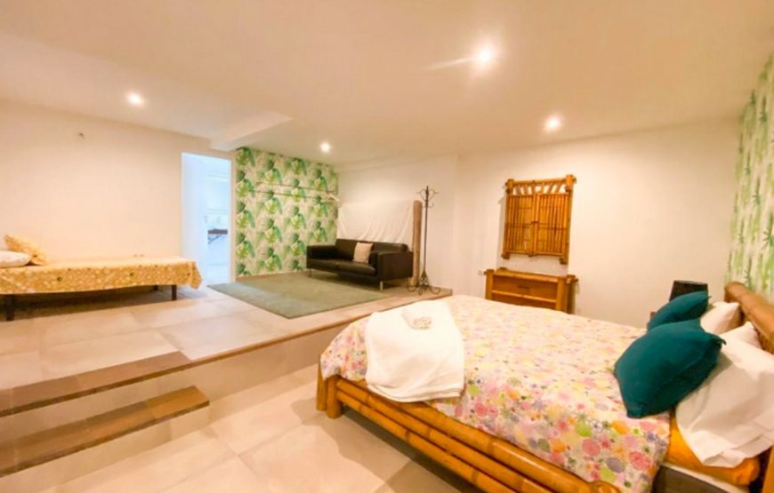 Dream property with 3 floors and sea views