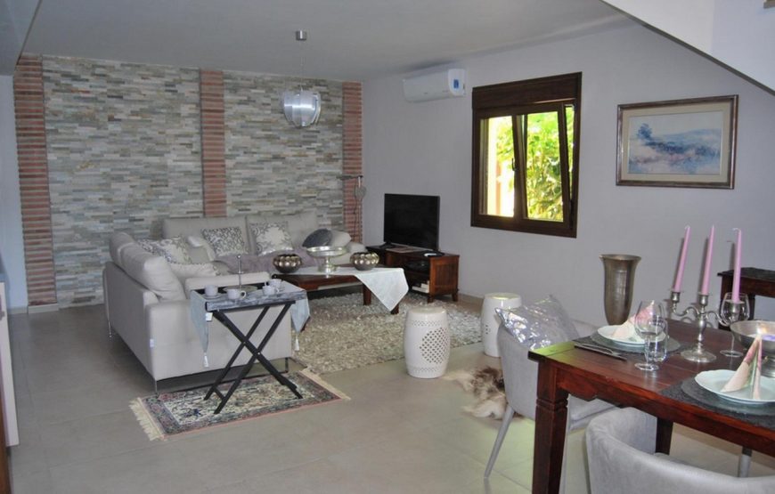 Villa with heated pool, jacuzzi and sea views