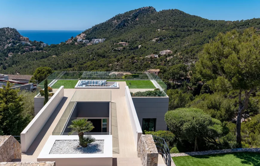 Exclusive villa with views in Puerto de Andratx
