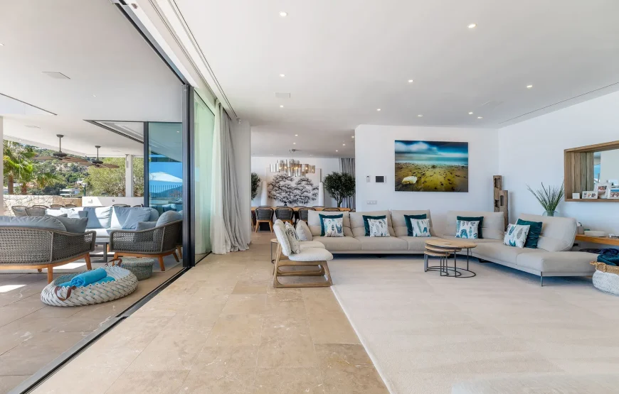 Exclusive villa with views in Puerto de Andratx