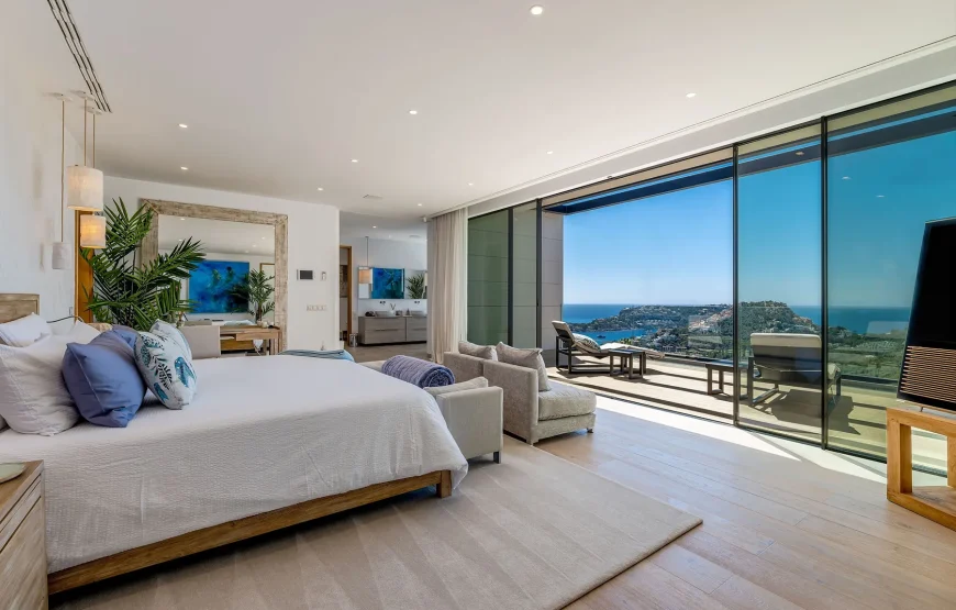 Exclusive villa with views in Puerto de Andratx