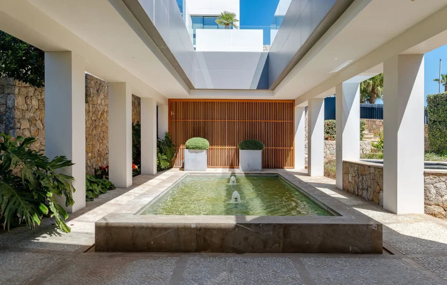 Exclusive villa with views in Puerto de Andratx