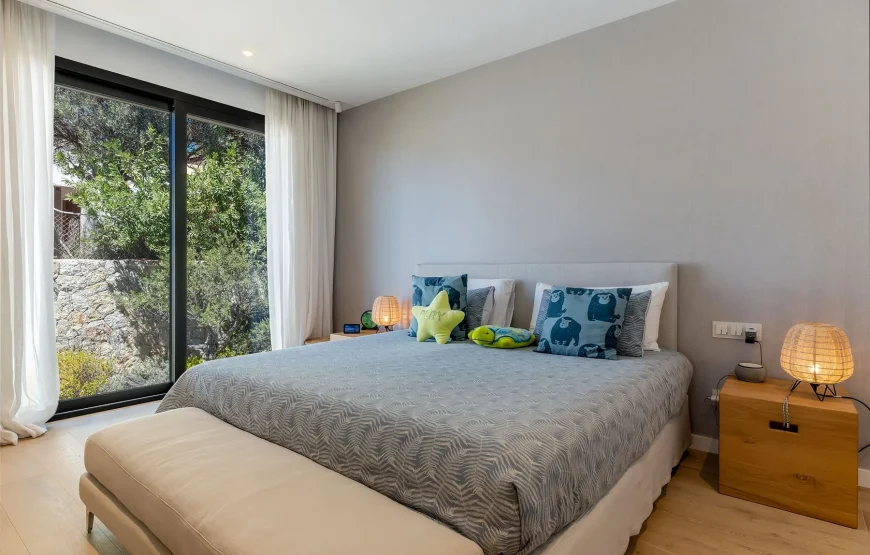 Exclusive villa with views in Puerto de Andratx