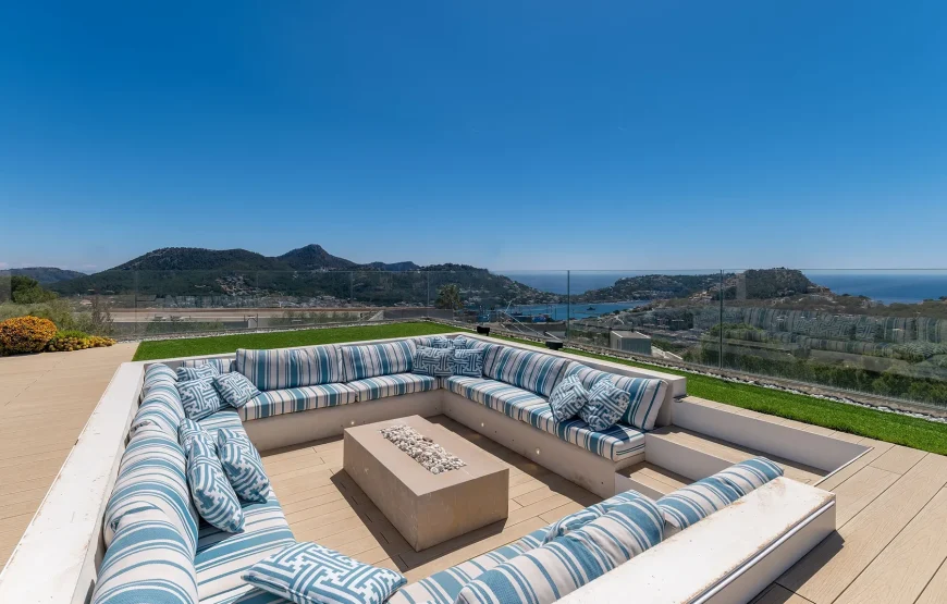 Exclusive villa with views in Puerto de Andratx