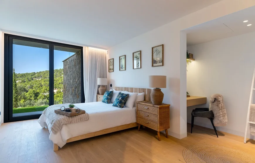 Exclusive villa with views in Puerto de Andratx