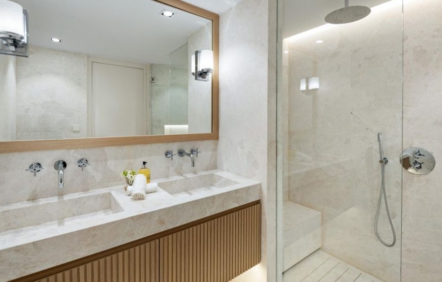 4 bedroom luxury Villa in Marbella, Andalusia