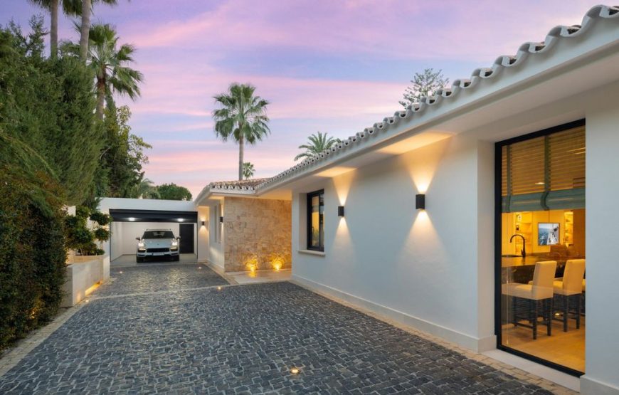 4 bedroom luxury Villa in Marbella, Andalusia