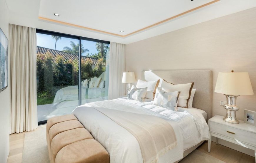 4 bedroom luxury Villa in Marbella, Andalusia