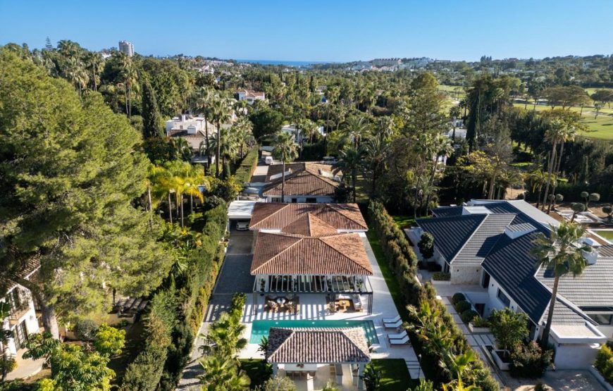 4 bedroom luxury Villa in Marbella, Andalusia