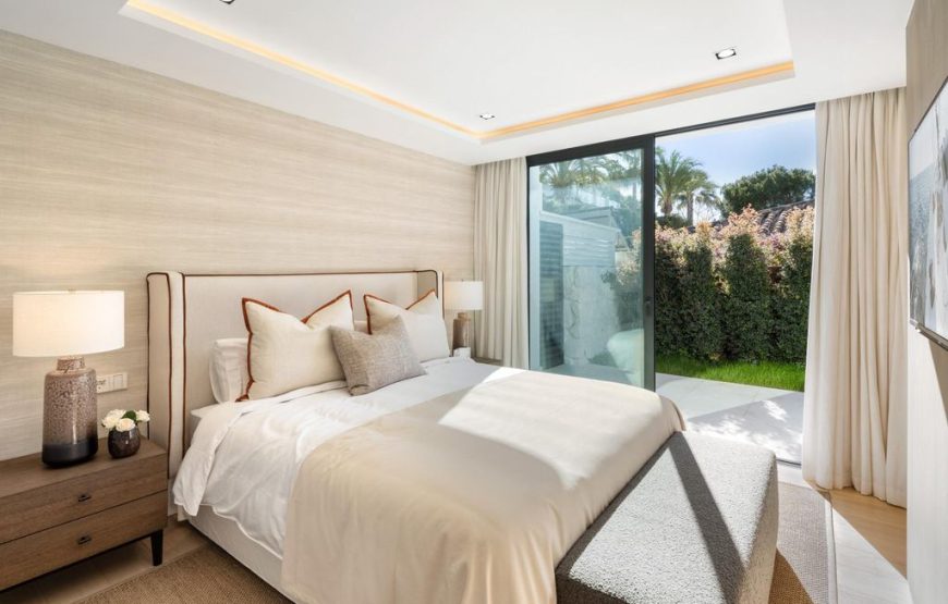 4 bedroom luxury Villa in Marbella, Andalusia