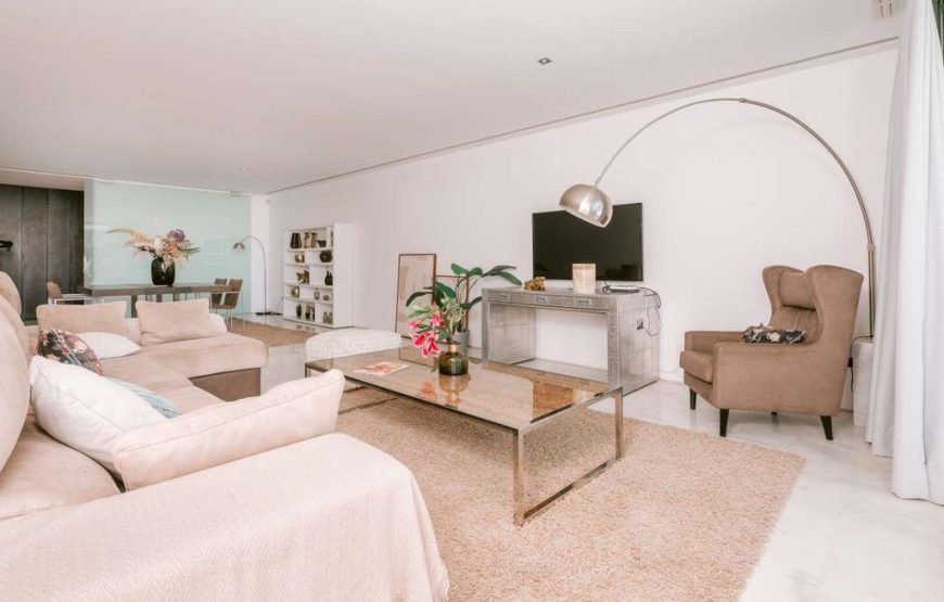 Luxury Flat in Playa de Talamanca, Spain