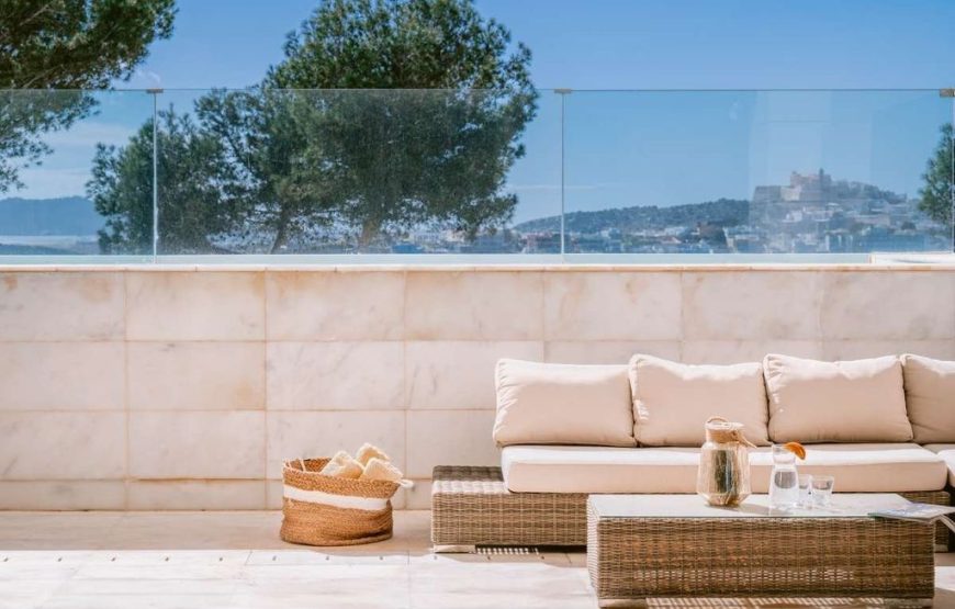 Luxury Flat in Playa de Talamanca, Spain