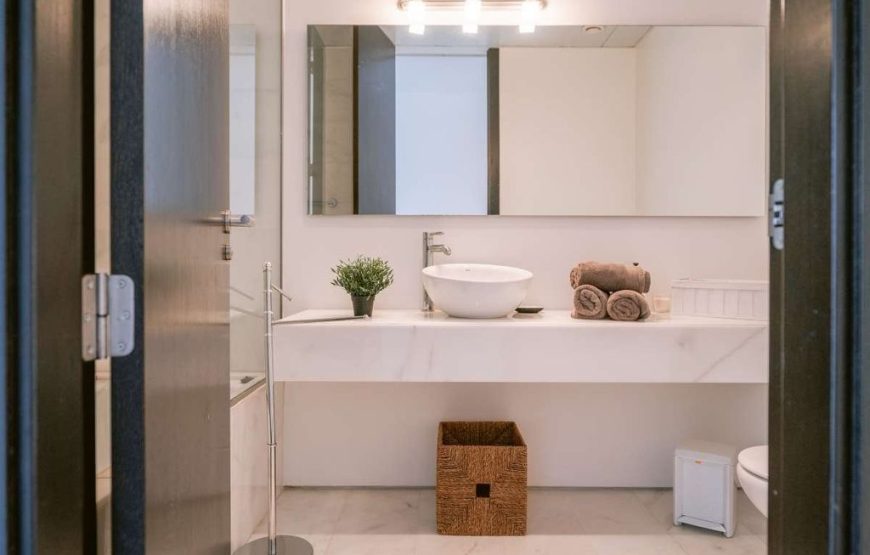 Luxury Flat in Playa de Talamanca, Spain