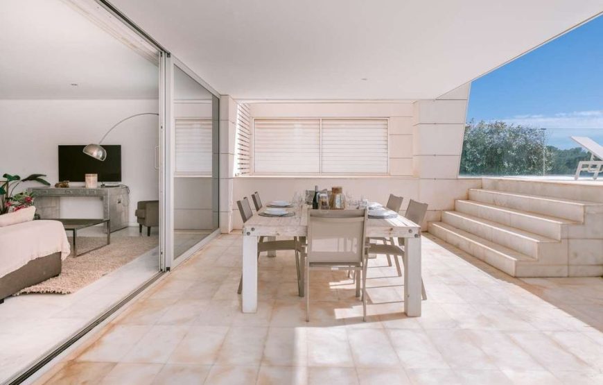Luxury Flat in Playa de Talamanca, Spain