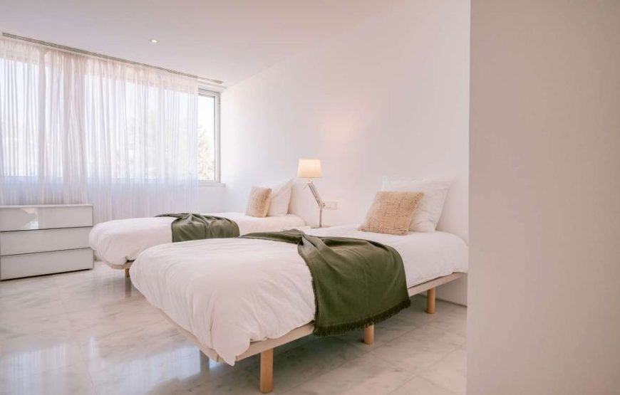 Luxury Flat in Playa de Talamanca, Spain
