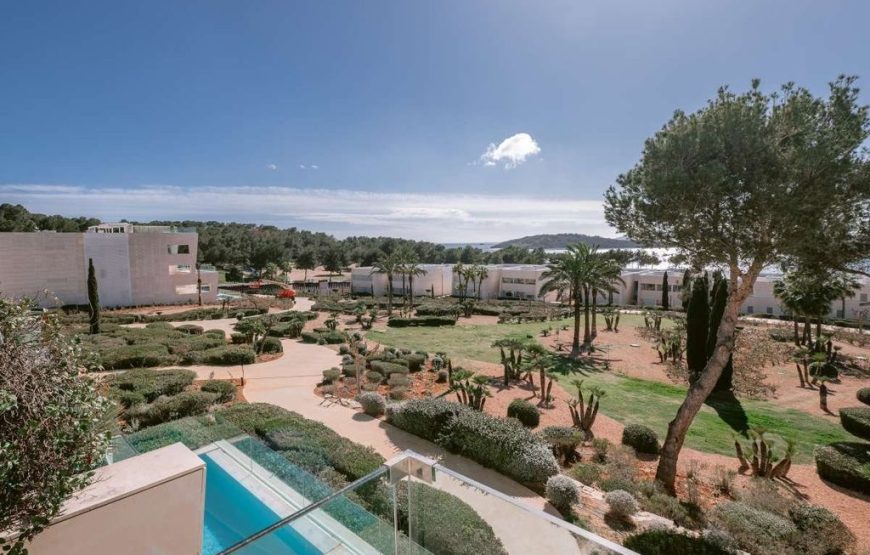 Luxury Flat in Playa de Talamanca, Spain